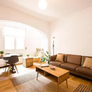 Apartment Zurriola - No Party At - 150 Meters To Zurriola - Size 75m2, San Sebastian